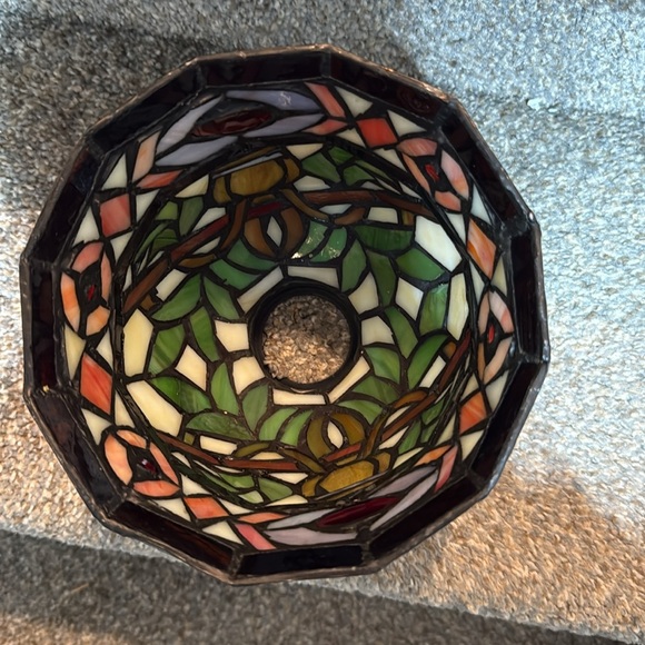 Tiffany Style Stained Glass Lamp Shade Replacement - Floral and Geometric - Picture 5 of 5